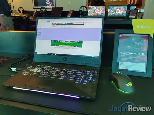 ASUS di CES 2019: PC  ASUS 15