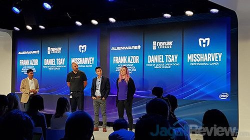 Hands-On Review Intel Core i9-9980XE 4 Intel 9th Gen Launch Event 01
