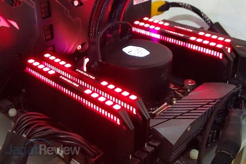 Review RAM Corsair Dominator Platinum RGB DDR4-3200 32GB Kit (4x 8GB) 14 Corsair Dominator Platinum RGB 21