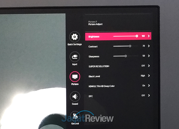 Hands-On Review Monitor: LG 27UK850 11 006 Picture Picture Adjust