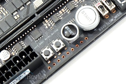 Hands-On Review ASUS ROG Maximus XI Extreme 4 ASUS ROG Maximus XI Extreme 32