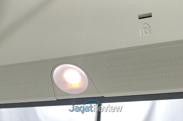 LG27UK850 Tombol Power