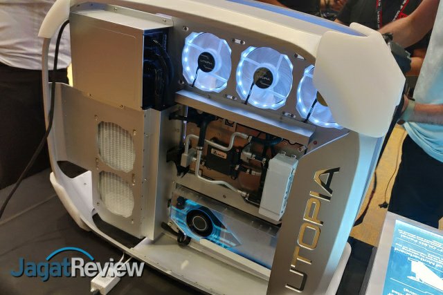 Ulang Tahun ke-30, ASUS Rilis Motherboard Spesial 8 p 20190527 1317333143752555715480256