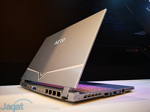 Computex 2019: Hands-On Laptop Gigabyte Aero 15 OLED 3 Gigabyte Aero 15 OLED 03