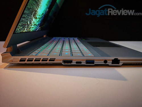Computex 2019: Hands-On Laptop Gigabyte Aero 15 OLED 9 Gigabyte Aero 15 OLED 08