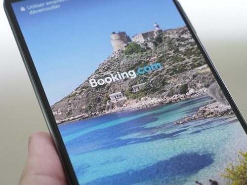 huawei booking lockscreen ad 1