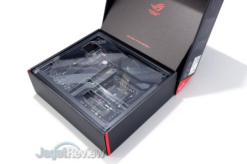 Hands-On Motherboard ASUS Crosshair VIII Hero (Wi-Fi) 2 ASUS ROG Crosshair VIII Hero WiFi 02E