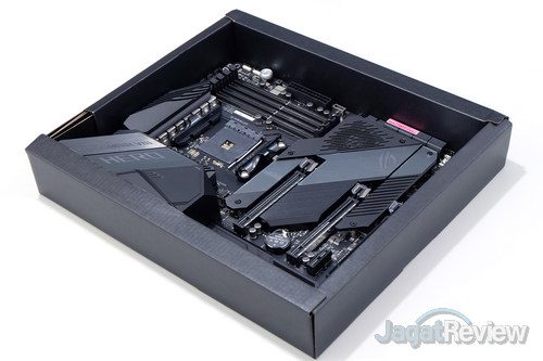 Hands-On Motherboard ASUS Crosshair VIII Hero (Wi-Fi) 14 ASUS ROG Crosshair VIII Hero WiFi 15
