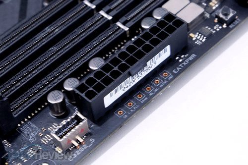 Hands-On Motherboard ASUS Crosshair VIII Hero (Wi-Fi) 18 ASUS ROG Crosshair VIII Hero WiFi 30