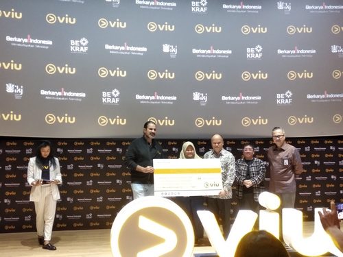Siswa SMA Cilegon Raih Beasiswa dari Viu 1 merina
