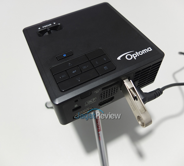 Hands-On Review Proyektor: Optoma ML750 2 DSCF9547