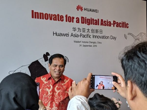 Duta Besar Ajak Huawei Dorong R&D Teknologi 'Kekinian' di Indonesia 39 img 20190903 155512 018909201986935249553 e1567594526764