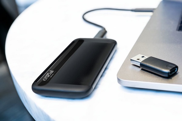 Crucial Luncurkan SSD Portable X8 Series 4 X8 02