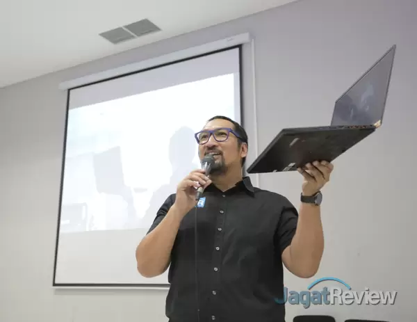 Seminar Kupas Tuntas Teknologi Komputer di BINUS: Laptop untuk Kebutuhan Desain 2 DBX 5108