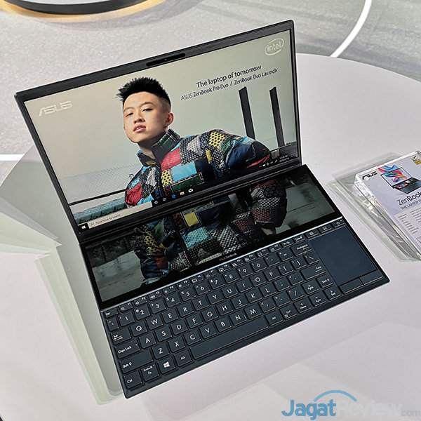 Hadirkan Fitur Dua Layar Besar, Laptop ASUS ZenBook Duo & Pro Duo Tiba di Indonesia 3 ASUS UX581 UX481 Launch 03