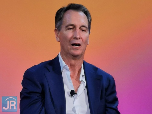 AI AWS di Bidang Olahraga: Juga untuk Penonton 4 AWS Keynote 19