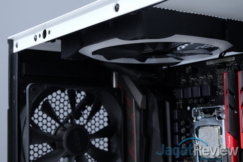 Hands-On Review Casing NZXT H510 Elite 13 DSCF9388R