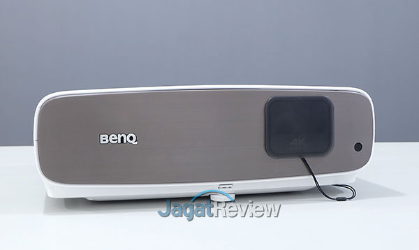 Hands-Ons Review Proyektor 4K Home Theater: BenQ W2700 1 DSCF9525