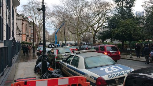 Foto Syuting Awal untuk Film The Batman Dibeberkan 1 ENlu4KvWsAIlfxh