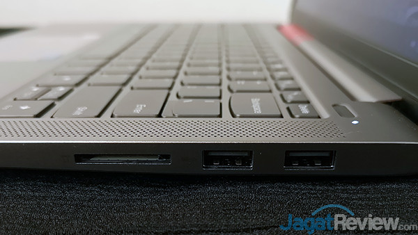 Lenovo Ducati 5: Laptop Cantik yang Sporty 4 Lenovo Ducati 5 04