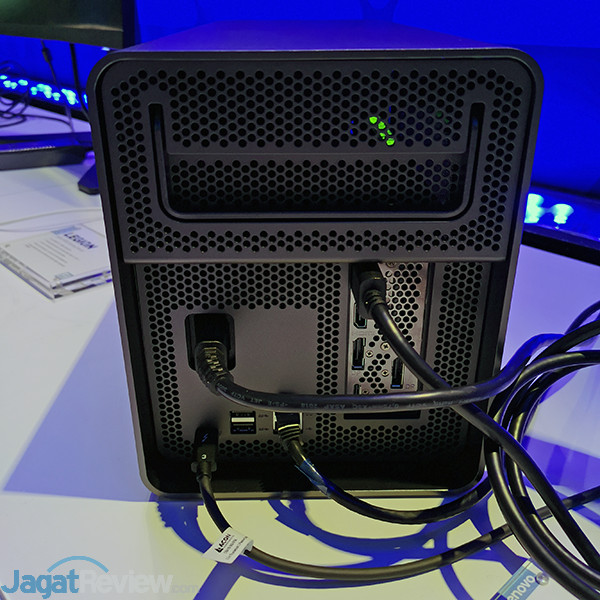 Legion BoostStation: eGPU Pertama Lenovo Untuk Dongkrak Performa Grafis Laptop 5 Lenovo Legion BoostStation 06