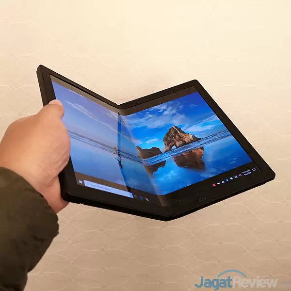 Lenovo ThinkPad X1 Fold: Laptop Layar Lipat Jadi Kenyataan 2 Lenovo ThinkPad X1 Fold 01