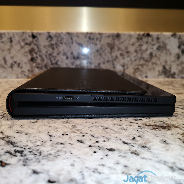 Lenovo ThinkPad X1 Fold: Laptop Layar Lipat Jadi Kenyataan 5 Lenovo ThinkPad X1 Fold 04