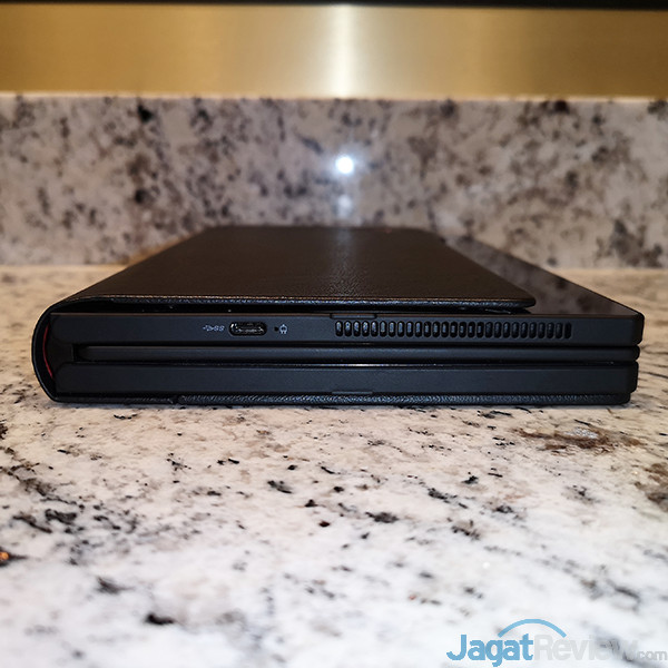 Lenovo ThinkPad X1 Fold: Laptop Layar Lipat Jadi Kenyataan 15 Lenovo ThinkPad X1 Fold 07
