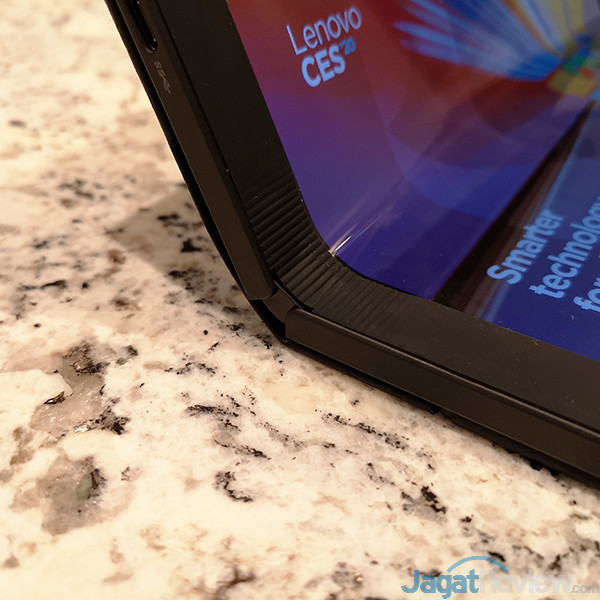 Lenovo ThinkPad X1 Fold: Laptop Layar Lipat Jadi Kenyataan 3 Lenovo ThinkPad X1 Fold 09