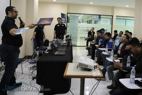 Unjuk Kemampuan Produk Terbaru Intel: di Jakarta dan Yogyakarta 5 JR Intel 02