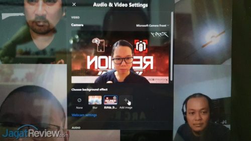 Seperti Zoom, Skype Hadirkan Fitur Custom Background 1 20200424 133411
