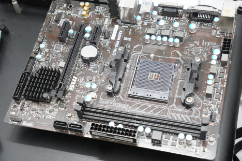 Performance Preview: Ryzen 3 3100 & Ryzen 3 3300X 11 DSC06208s