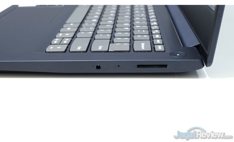 Review IdeaPad Slim 3 - AMD Ryzen 3 4300U 12 DSCF9242