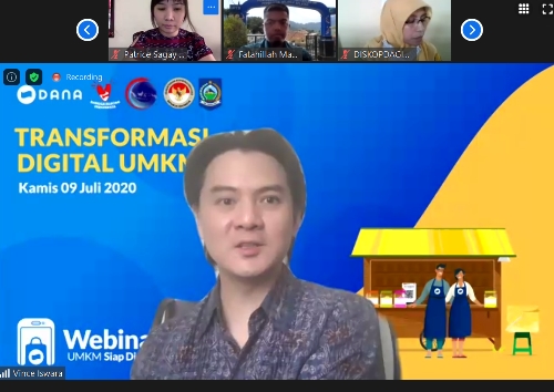 Direct Release: Kemenko Marves, Kemenkop UKM dan DANA Dorong UMKM Go Digital Lewat Roadshow Digital dalam Rangkaian #BanggaBuatanIndonesia 33 Vincent Iswara CEO dan Co Founder DANA