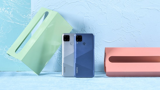 Direct Release: realme Kombinasikan 6000mAh Mega Battery dengan 18W Quick Charge 2 realme C15 Lifestyle Photo