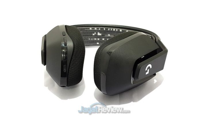 Logitech G733