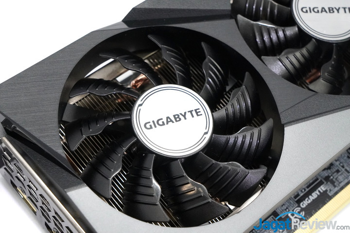 Review Gigabyte GeForce RTX 3070 Gaming OC 8G 7 Foto GBT 3070 DSC00344s