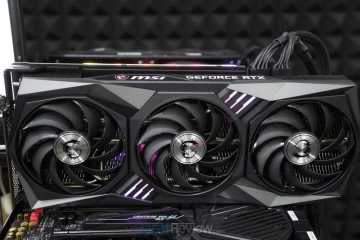 Review MSI GeForce RTX 3070 Gaming X Trio: Kencangnya Bikin Baper! 1 1 FOTO DSC00303