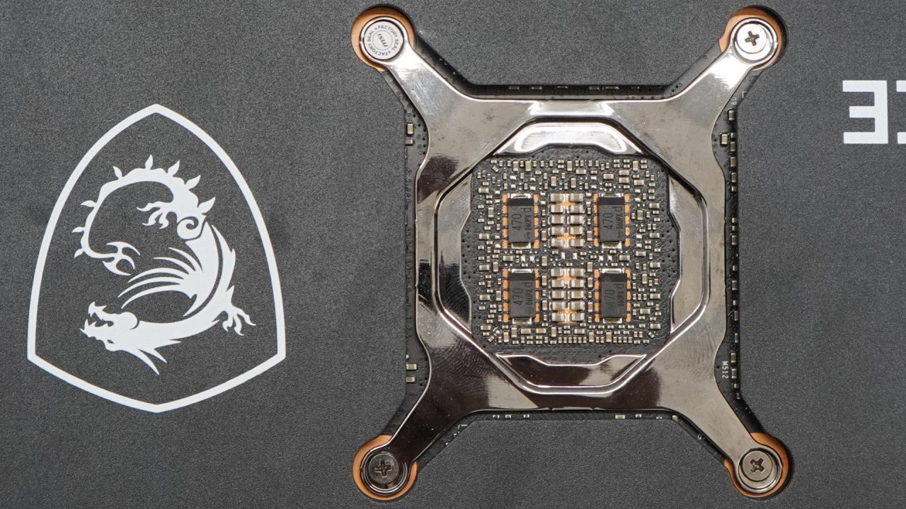 5 MSI RTX 3090 TRIO FOTO DSC00254 B