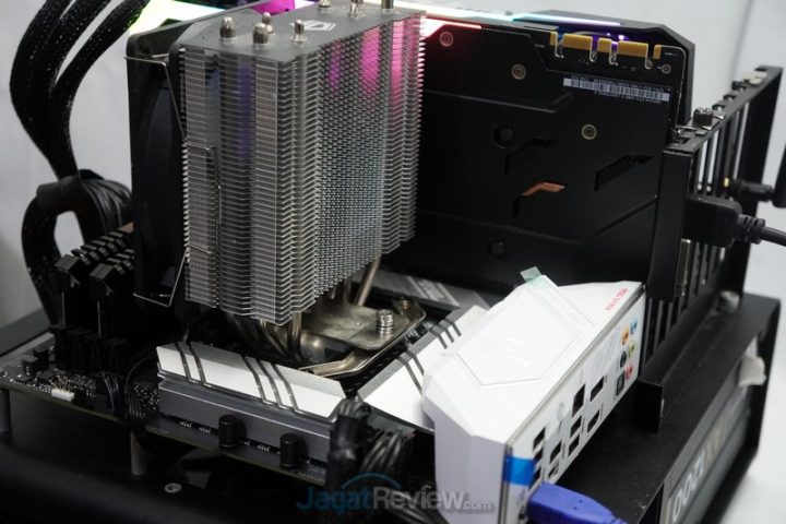 (VIDEO) Overclocking dan Tuning AMD Zen2 di ASUS ROG STRIX B550-A GAMING 3 DSC00302