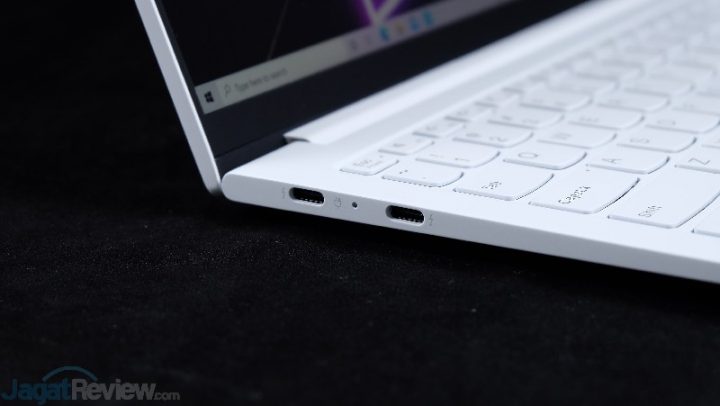 Review Lenovo Yoga Slim 7i Carbon: Super Ringan dan Kencang 11 review Lenovo Yoga Slim 7i Carbon