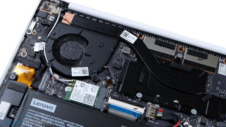 Review Lenovo Yoga Slim 7i Carbon: Super Ringan dan Kencang 4 review Lenovo Yoga Slim 7i Carbon 6