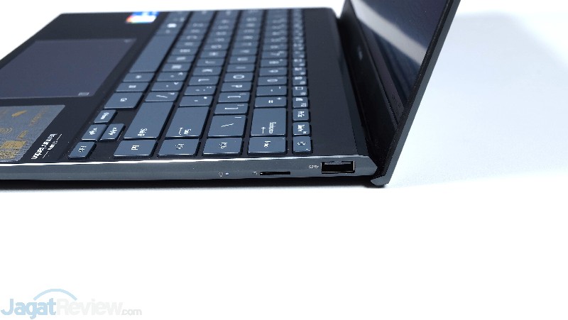 Review Zenbook 14 UX425EA: Laptop Tipis nan Sangar 8 Review ASUS Zenbook UX425EA (1)