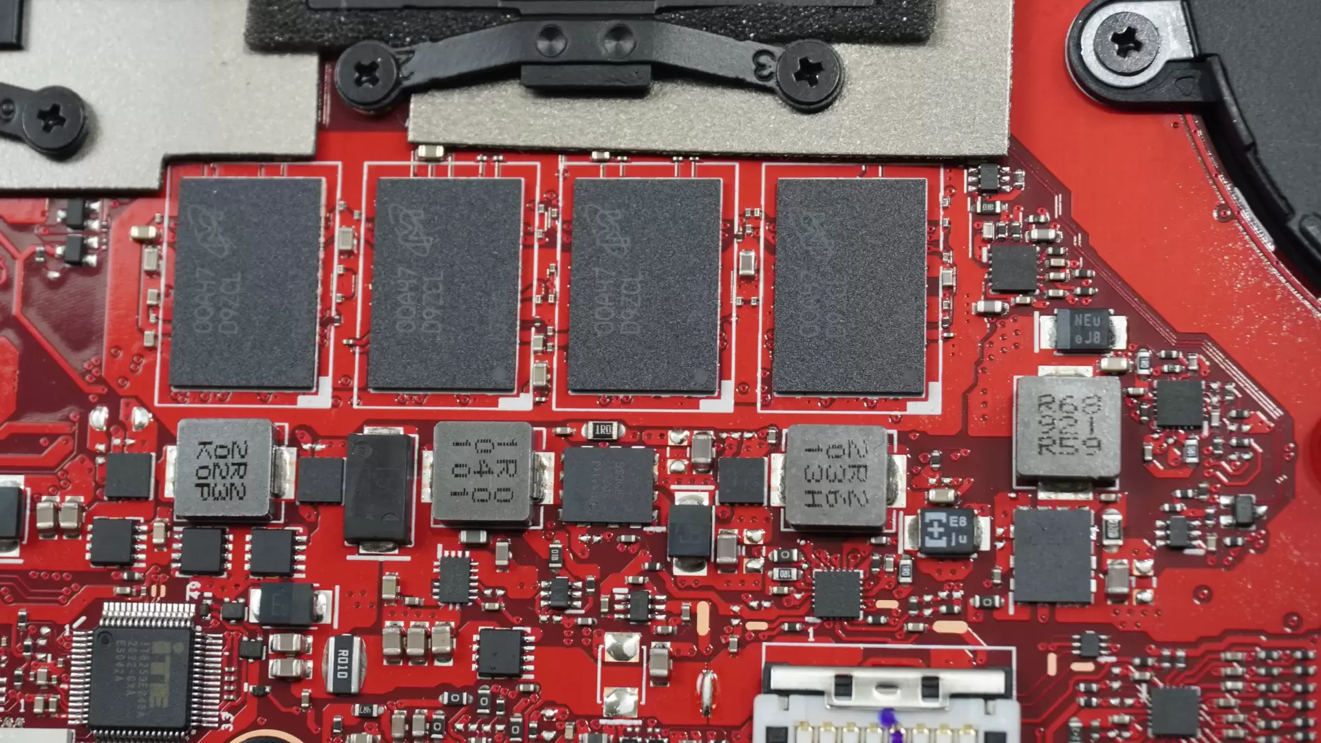 Lebih Dekat dengan LPDDR4X-4266 di AMD Ryzen Mobile 6 DSC00805 1080p LPDDR4X