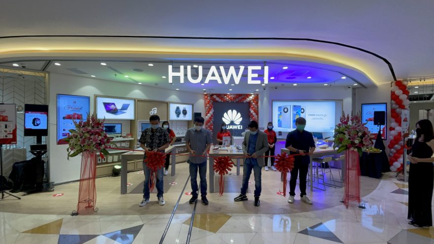 Direct Release: Buka Gerai Baru HES, Huawei Hadirkan Pengalaman Ekosistem Menyeluruh Bagi Pelanggan 16 HES Opening