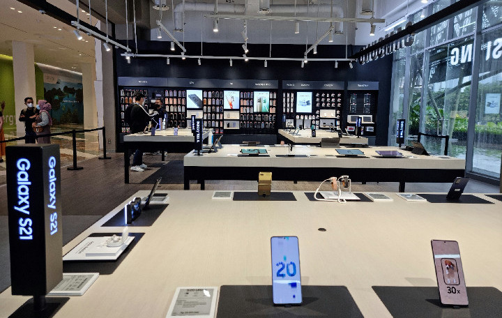 Samsung Multi experience store