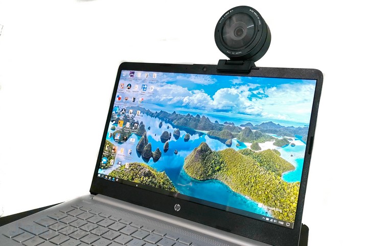 Review Razer Kiyo Pro: Praktis, Gambar Jernih! 3 9. Razer Kiyo Pro