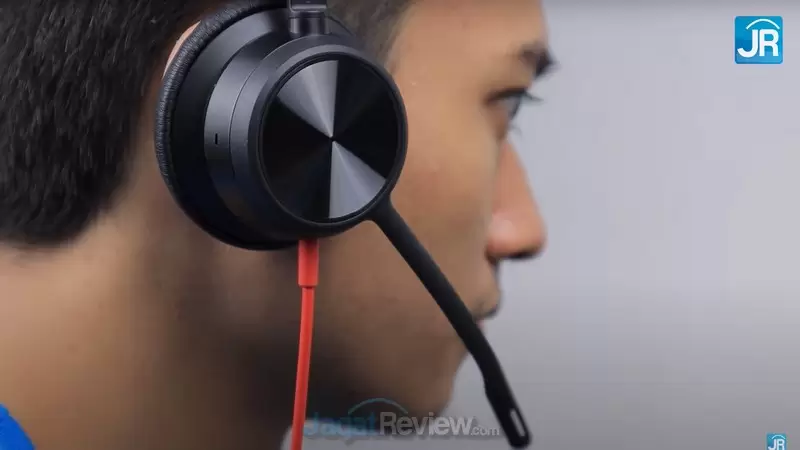 poly blackwire 8225 3