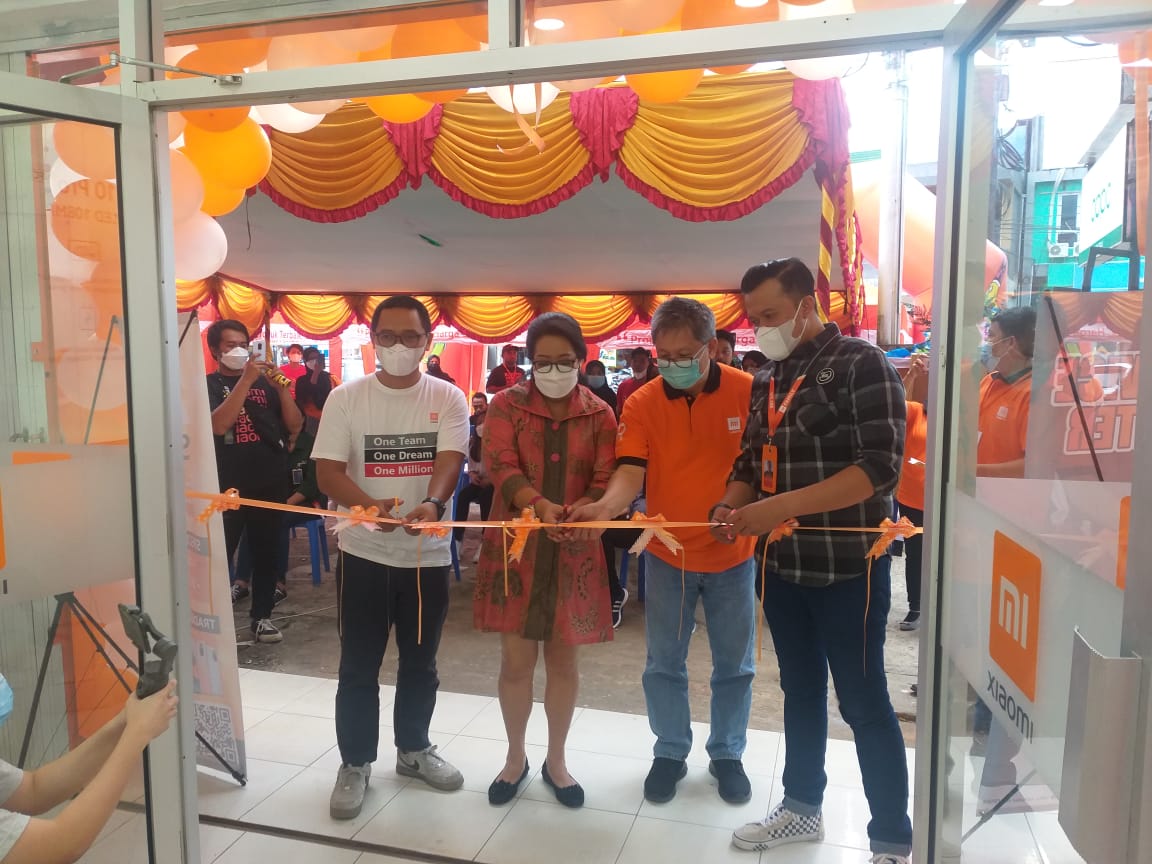 (Direct Release) Xiaomi Buka Serentak 30 Mi Shop di 30 Lokasi Pada 30 April 20 Xiaomi 30 Mi Store 30 Lokasi