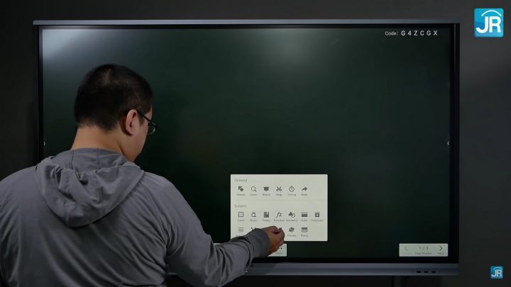 Review MaxHub L Series 17